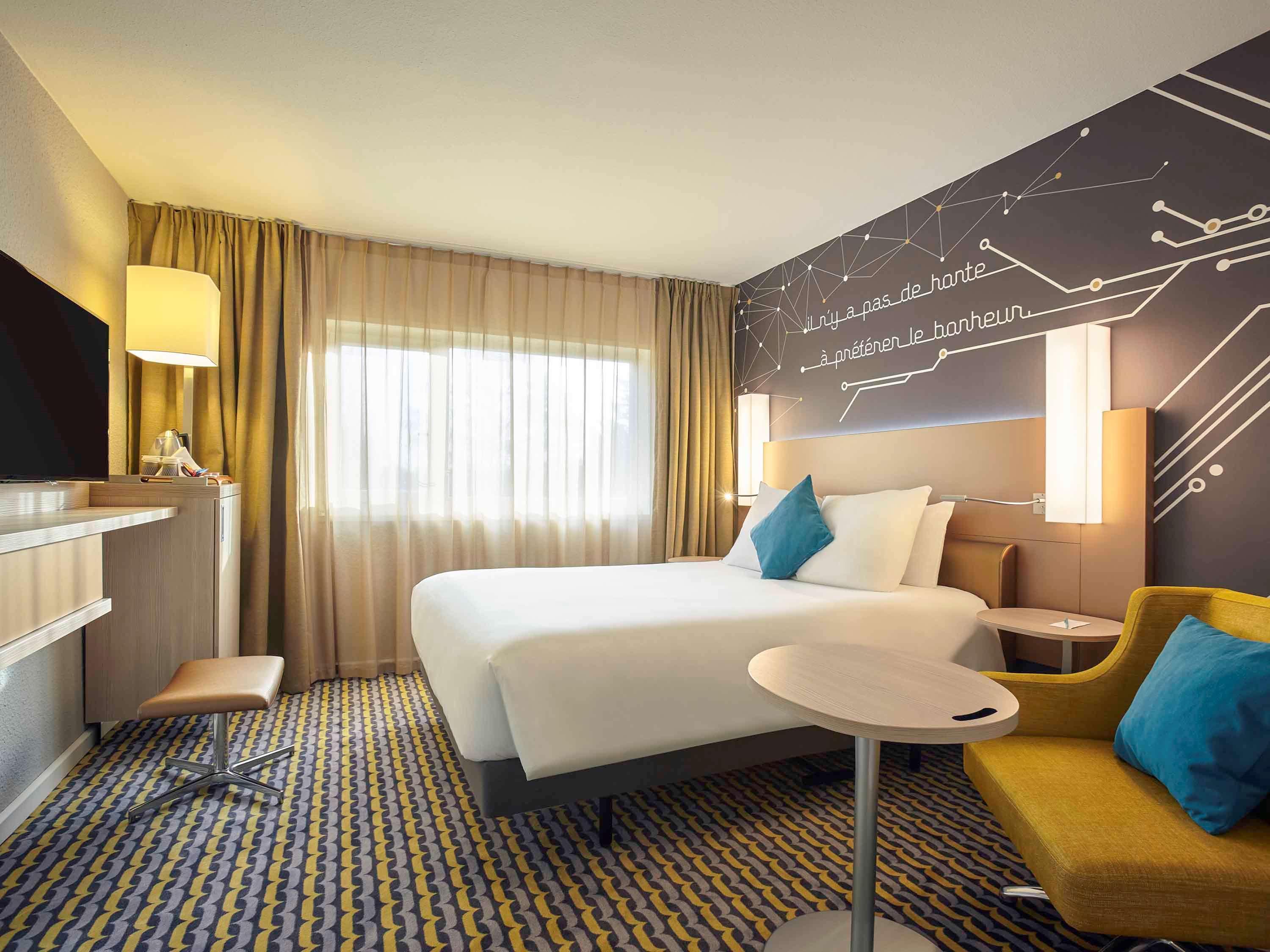 Mercure Paris Sud Les Ulis-Courtaboeuf Exterior foto